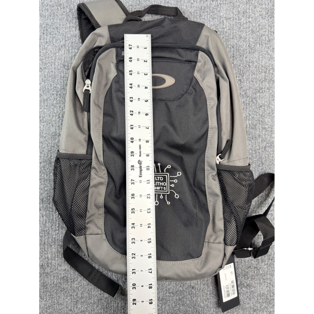 Oakley Crestible Enduro 20L Backpack Grey Black Laptop Travel School Bag NEW PV - Picture 3 of 8